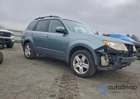 2010 Subaru Forester 2.5X Premium из США, поврежденный, VIN JF2SH6CC4AH473413